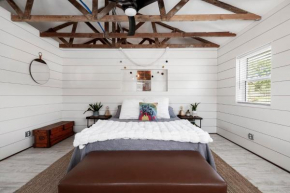 Unique & Luxury Milkbarn - Close to Airport - View